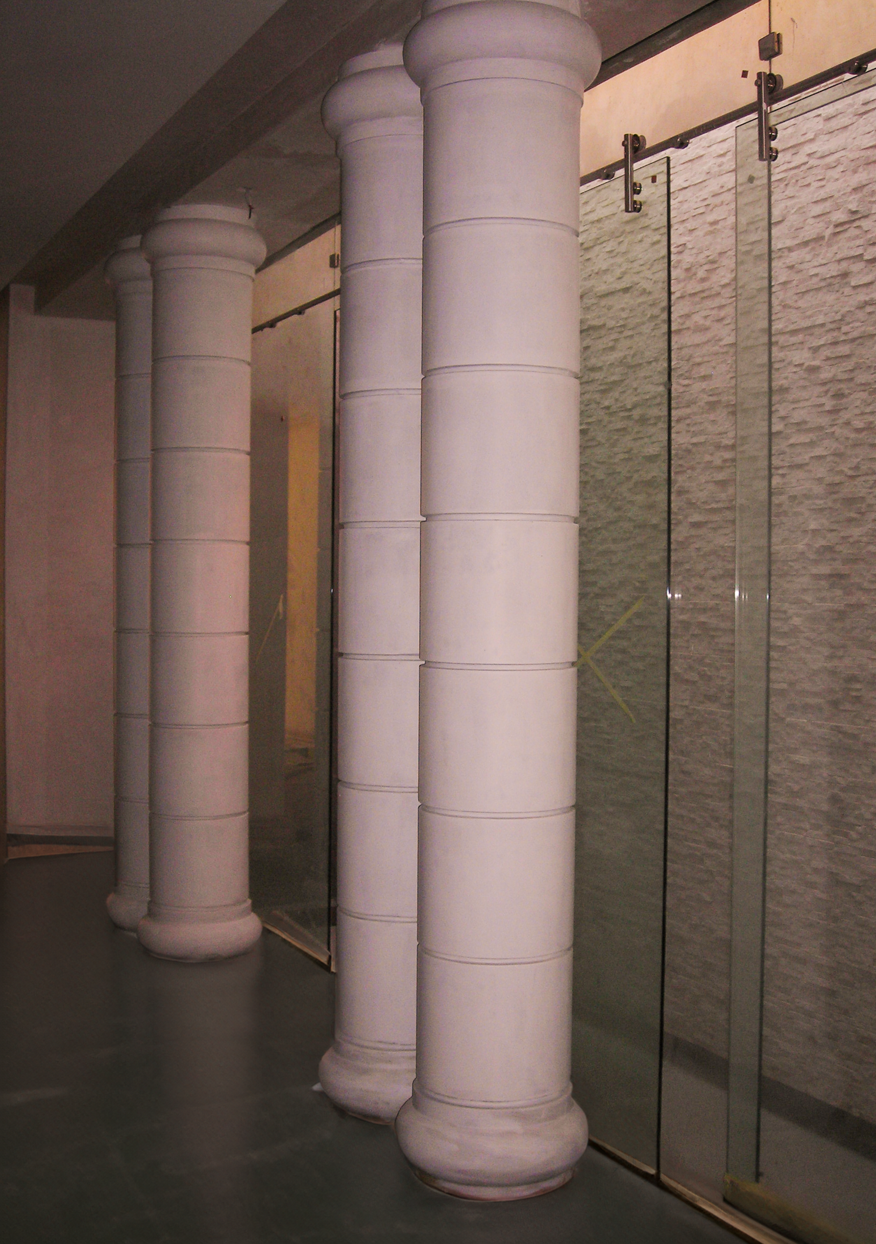 Bela Bela Interior Columns